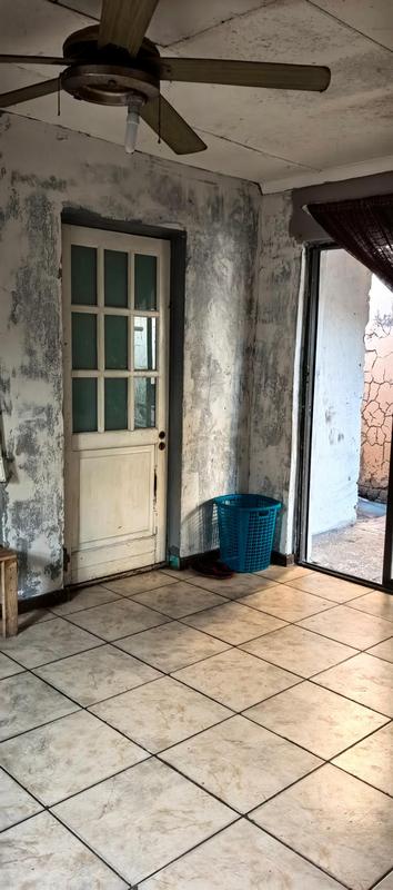 2 Bedroom Property for Sale in Kwanonqaba Western Cape